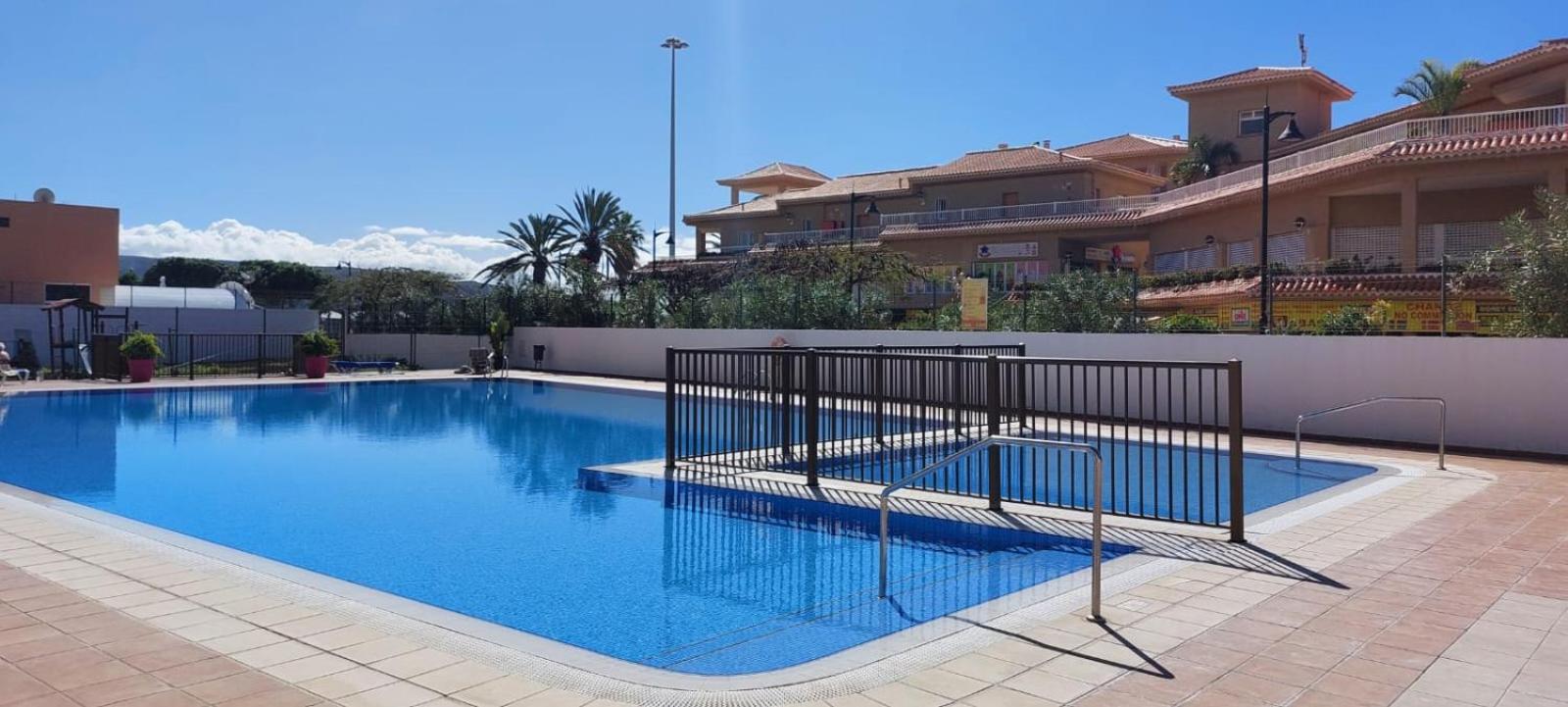 Firstline Apartment Los Cristianos Arona  Zewnętrze zdjęcie