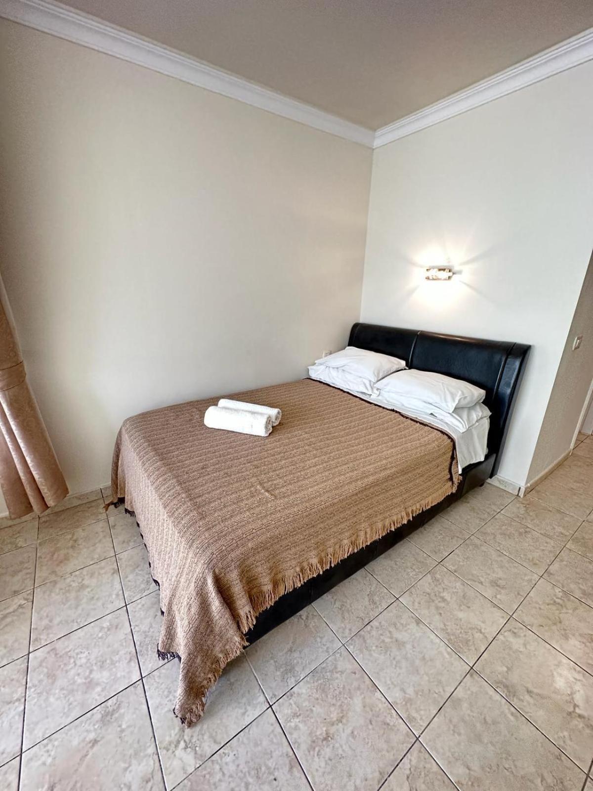Firstline Apartment Los Cristianos Arona  Zewnętrze zdjęcie