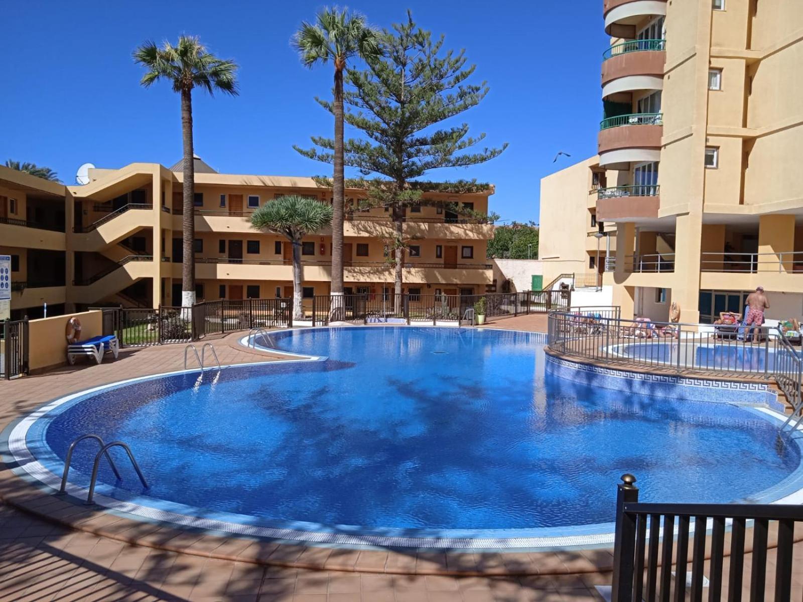 Firstline Apartment Los Cristianos Arona  Zewnętrze zdjęcie