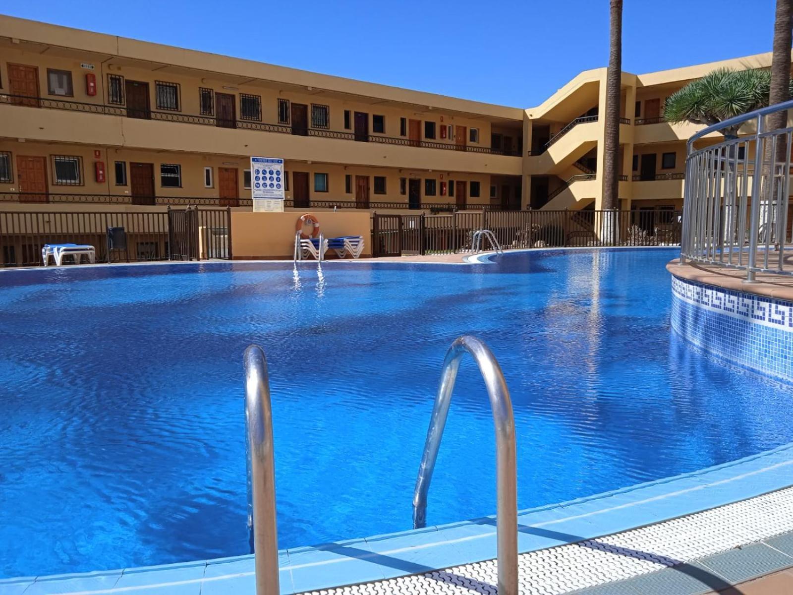 Firstline Apartment Los Cristianos Arona  Zewnętrze zdjęcie