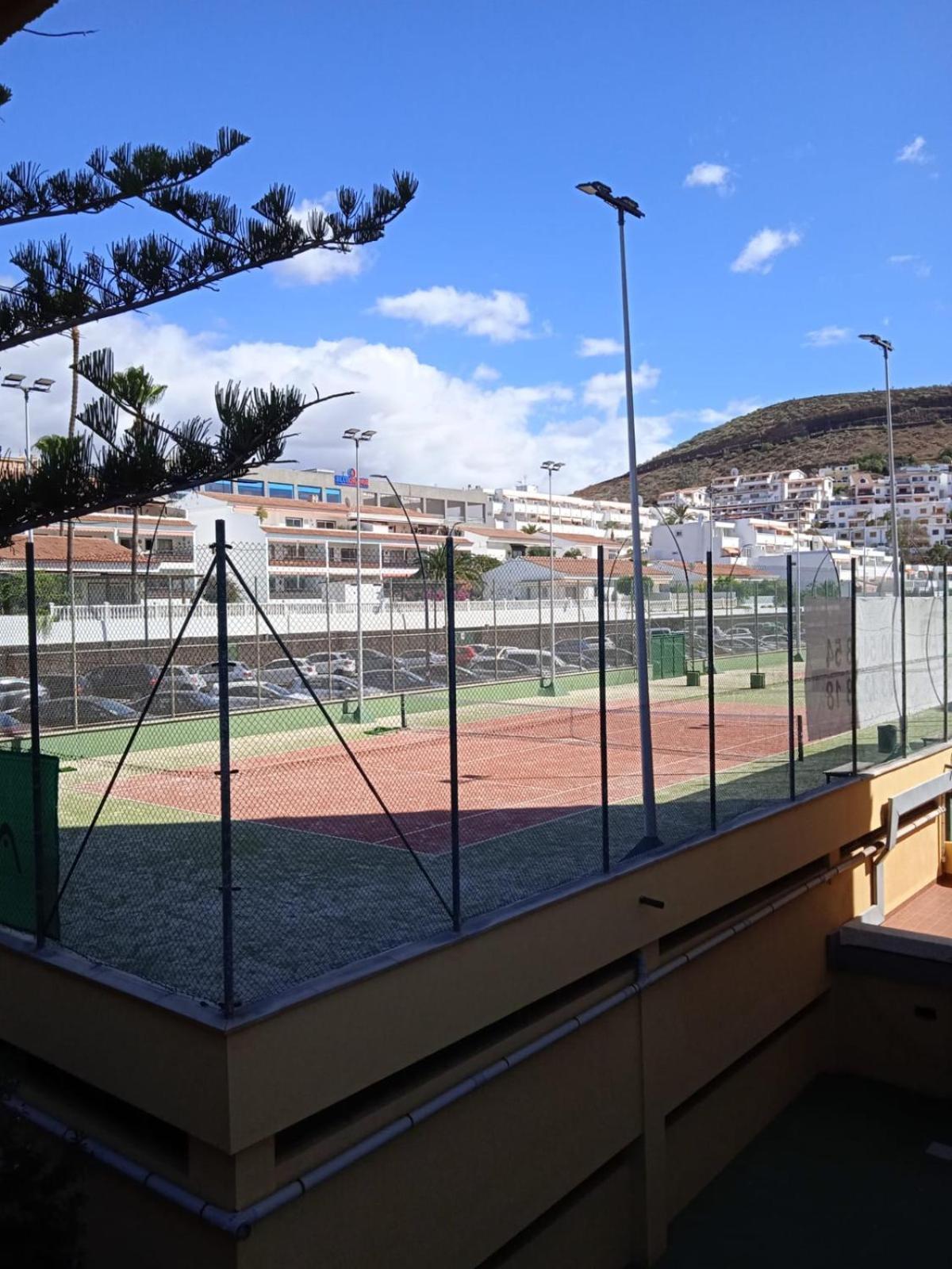 Firstline Apartment Los Cristianos Arona  Zewnętrze zdjęcie